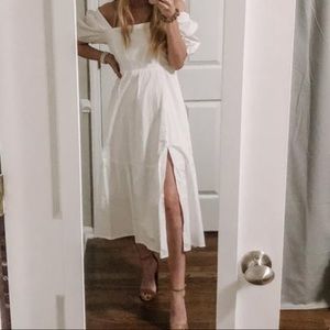 Beautiful puff sleeve white dress! NWT